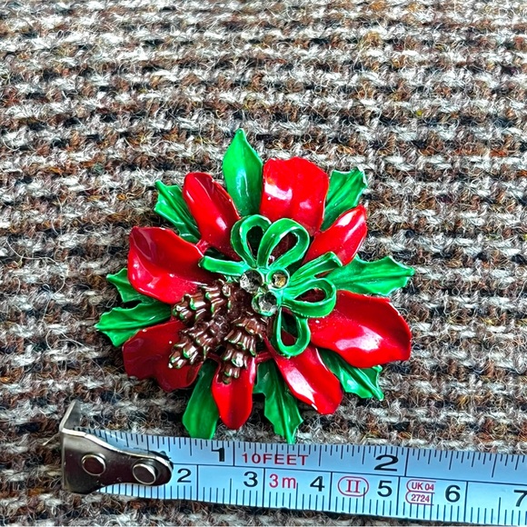 Vintage Poinsettia Wreath, Circa 1950’s - Picture 5 of 10